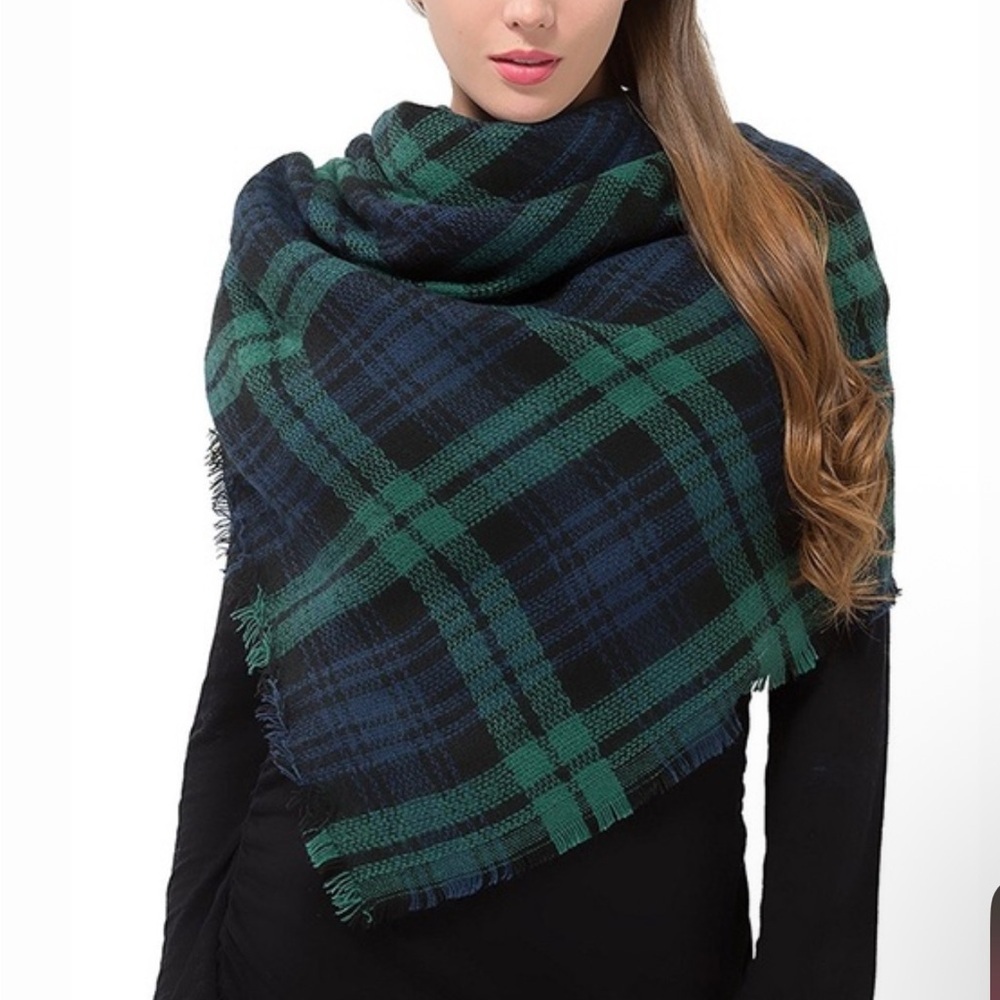 Green Blue Check Tartan Oversized Plaid Blanket Scarf Brand New in Package